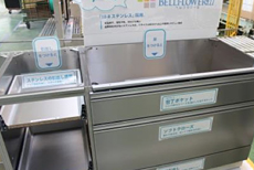 こうして見ると、出来上がりが本当に楽しみですね。引き出しを開閉したり、ソフトクローズを体感してみました。